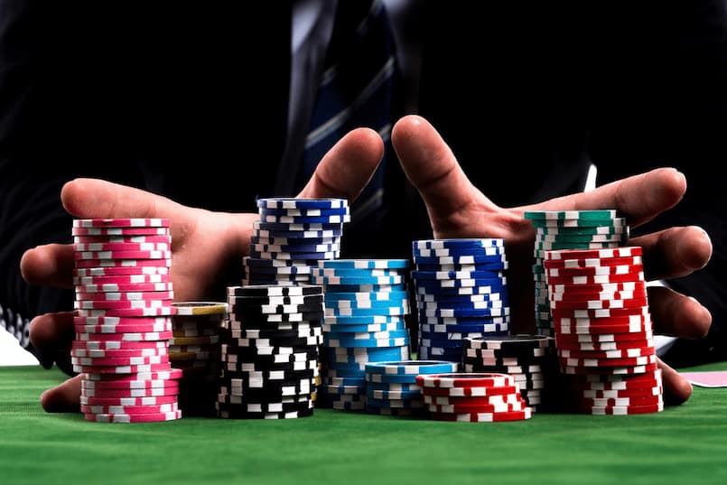 Tìm hiểu về bluff trong poker là gì?